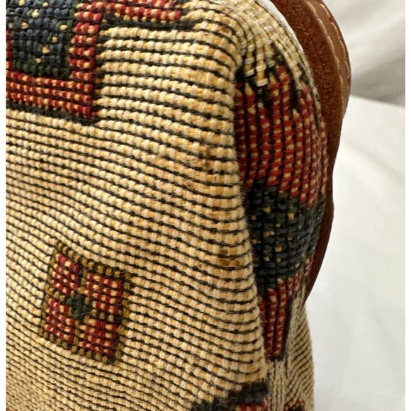 Vintage 80s T. Cappelli Southwestern Aztec Woven Carpet Crossbody - Picture 4 of 9